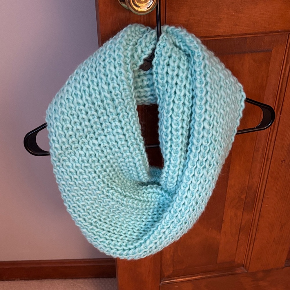 H&M Light Blue Knit Scarf